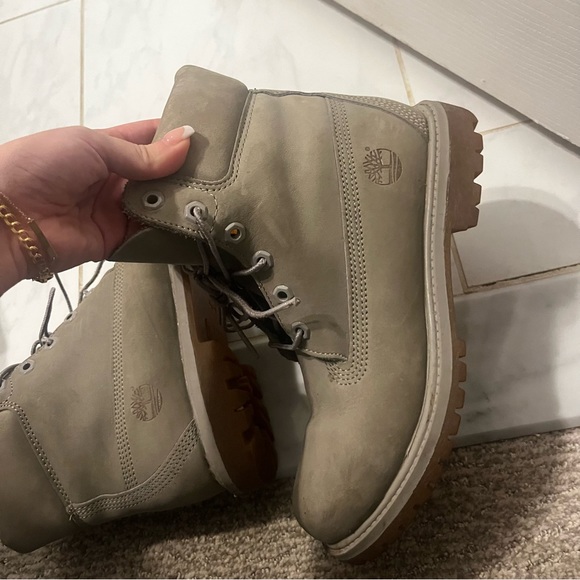 Timberland Women's 6 Inch Premium Boot, Grey Nubuck Mono, 8 M US - Picture 7 of 9
